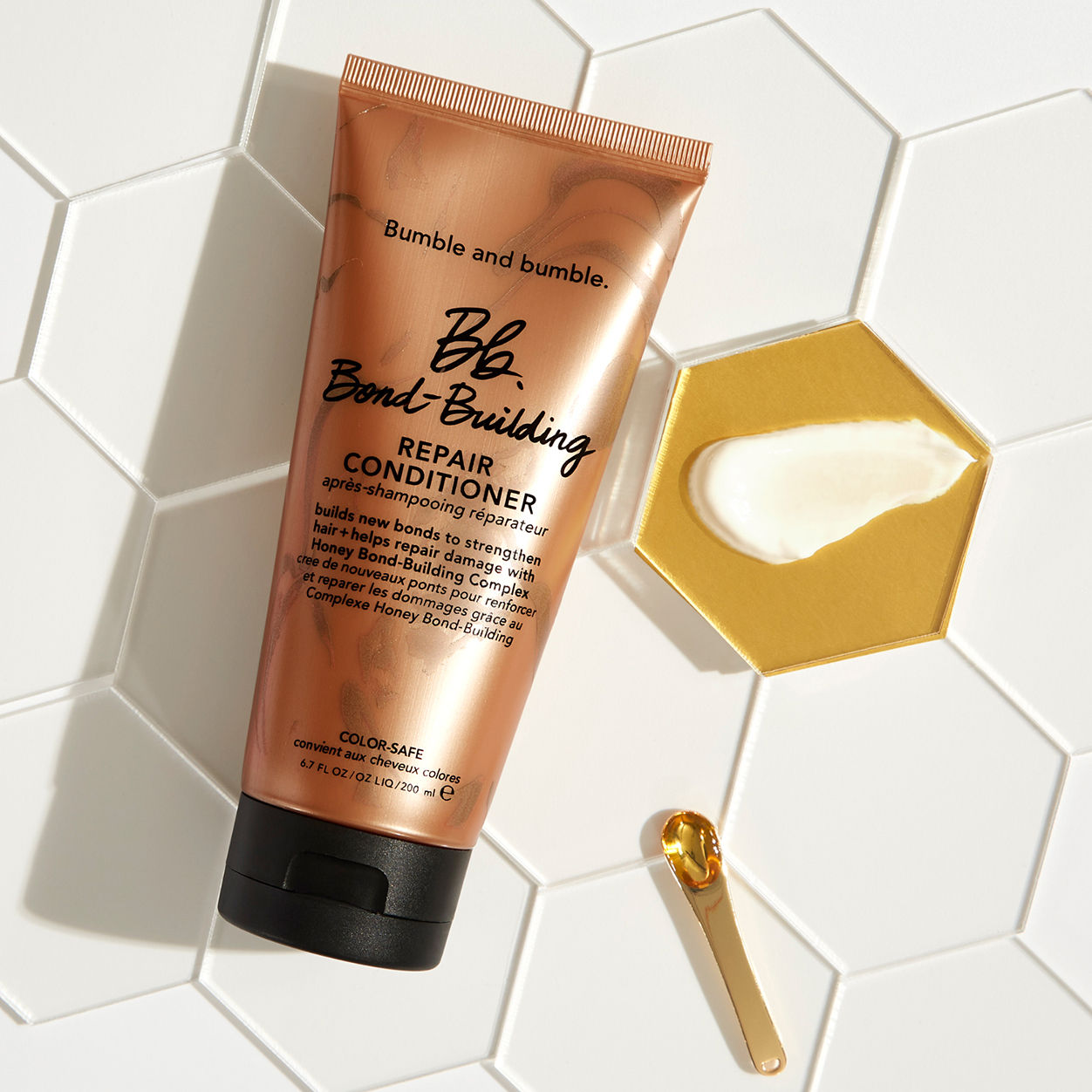Lifestyle image of Bumble and Bumble Bond-Building Repair Conditioner