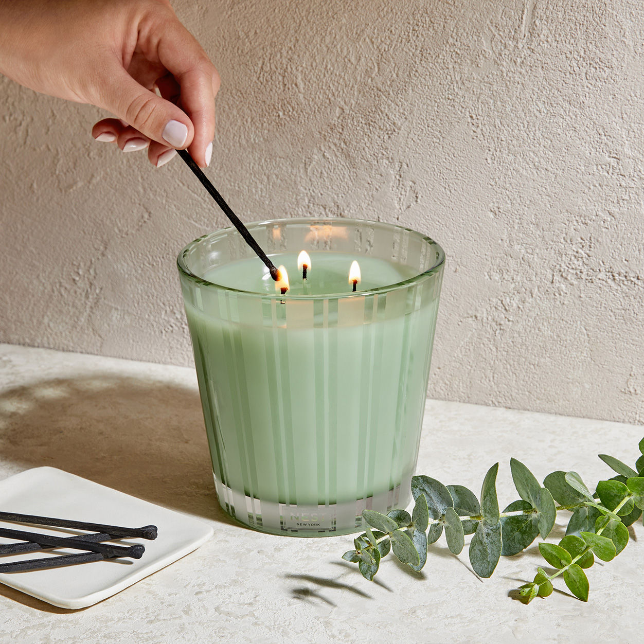 Nest Wild Mint and Eucalyptus Candle