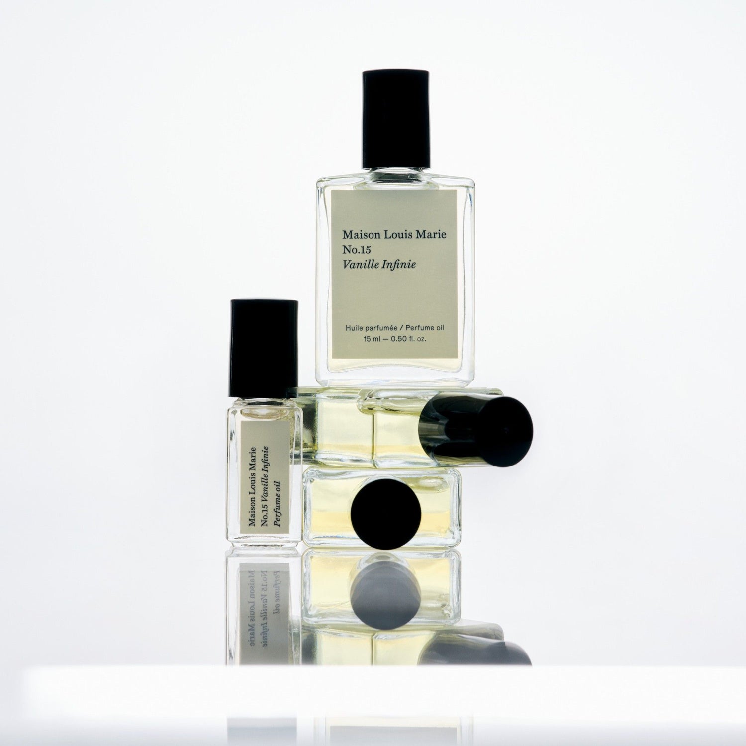 Lifestyle image of Maison Louis Marie No.15 Vanille Infinie Perfume Oil