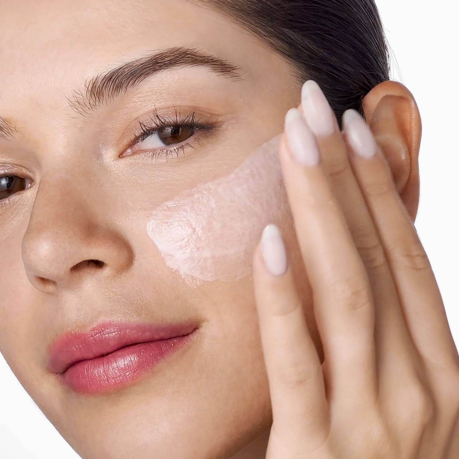 Model image of Clinique Moisture Surge Overnight Mask