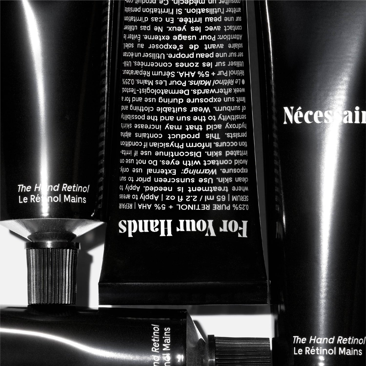Top-view image of Nécessaire The Hand Retinol