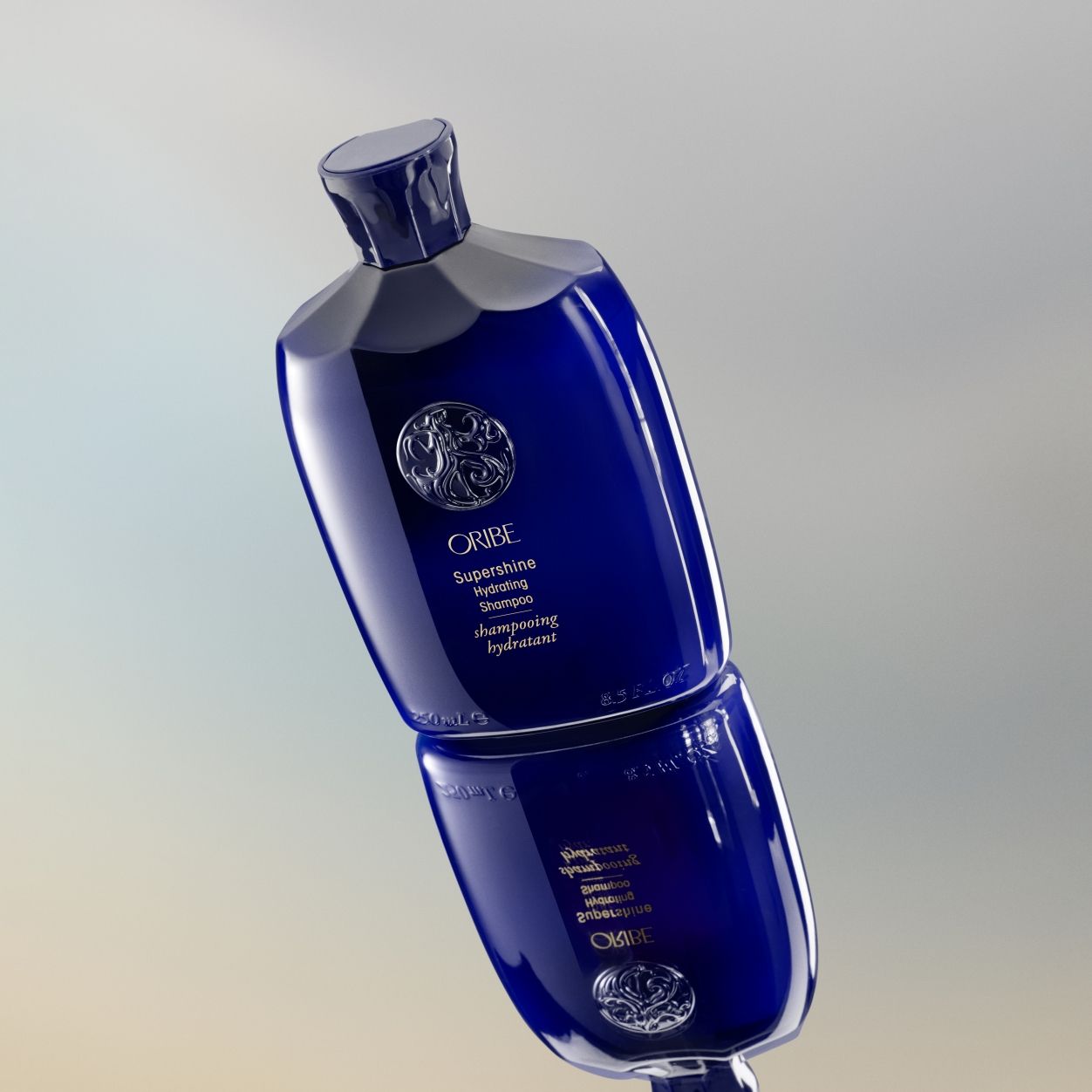 Lifestyle image of Oribe Supershine Hydrating Shampoo for Dry Hair
