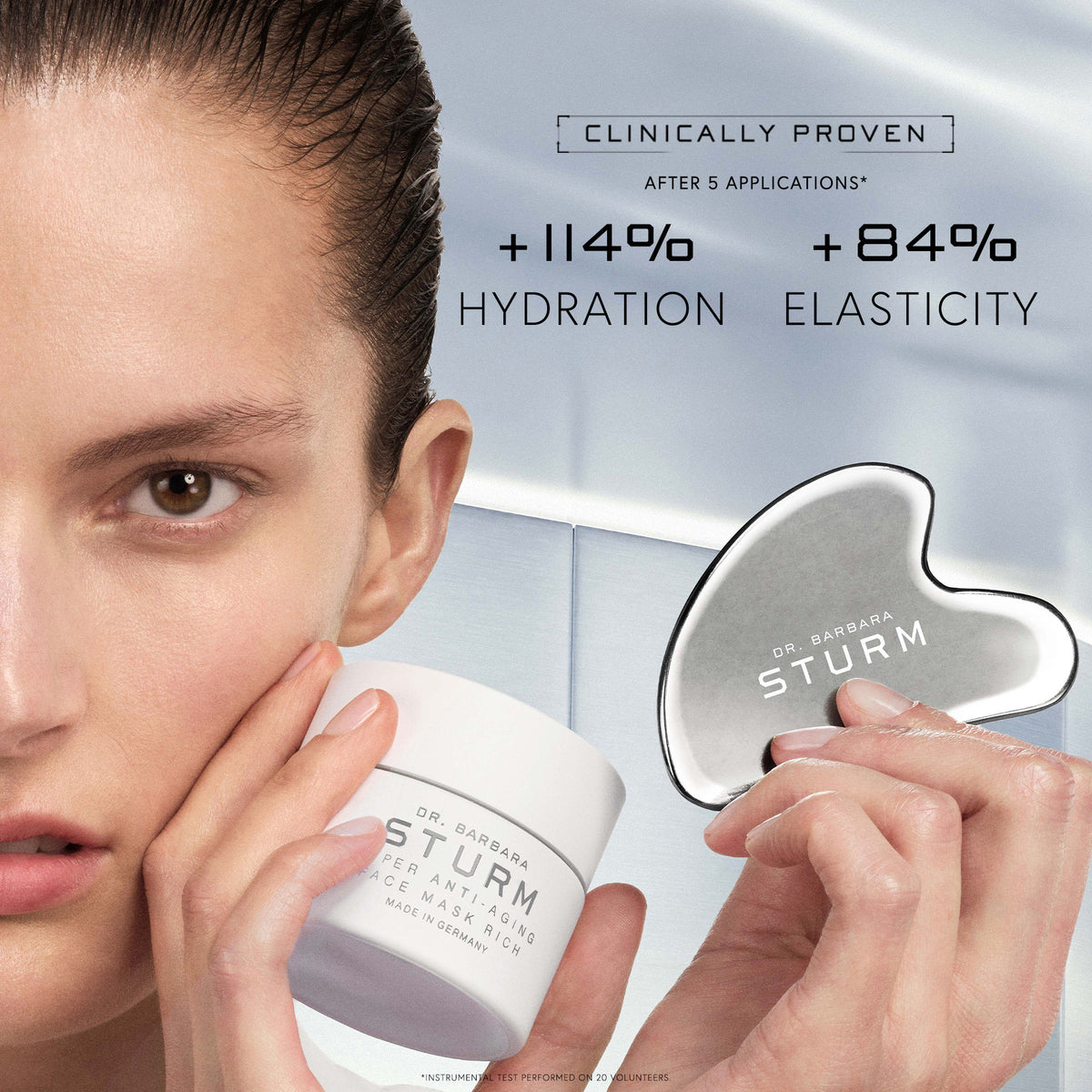 Lifestyle image of Dr. Barbara Sturm Super Anti-Aging Face Mask Rich