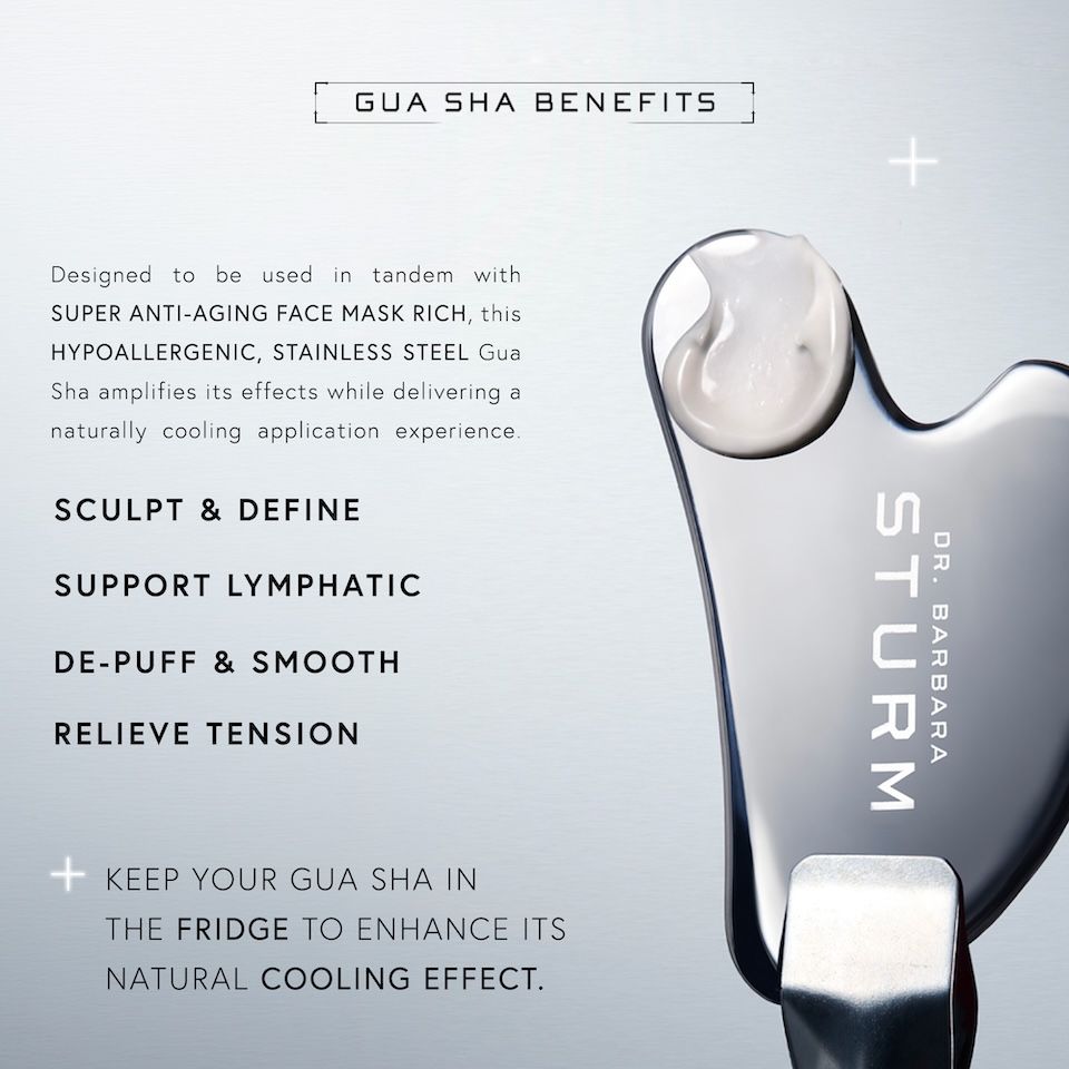 Lifestyle image of Dr. Barbara Sturm Super Anti-Aging Face Mask Rich