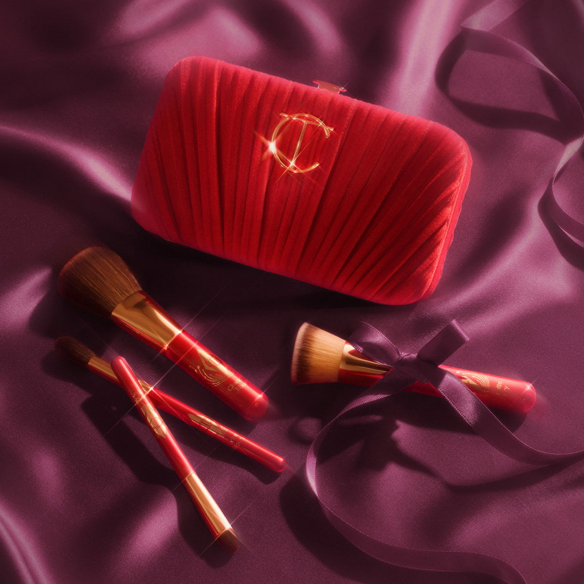 Lifestyle image of Charlotte Tilbury Charlotte's Hollywood Mini Brush Set (Limited Edition)