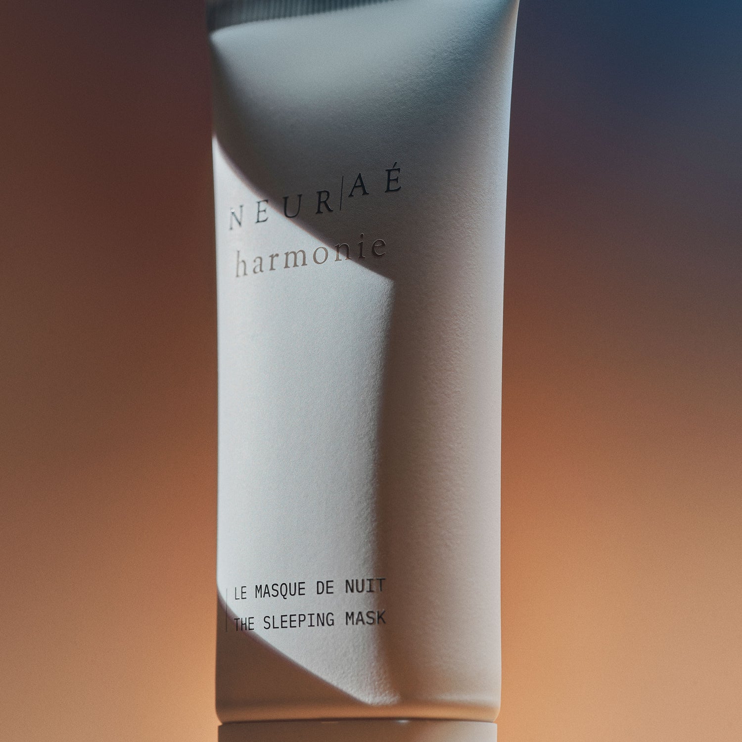 Lifestyle image of Neuraé Harmonie The Sleeping Mask