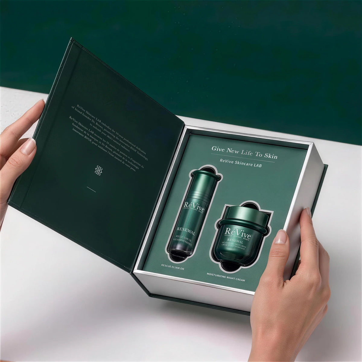 Lifestyle image of RéVive Renewal Discovery Set