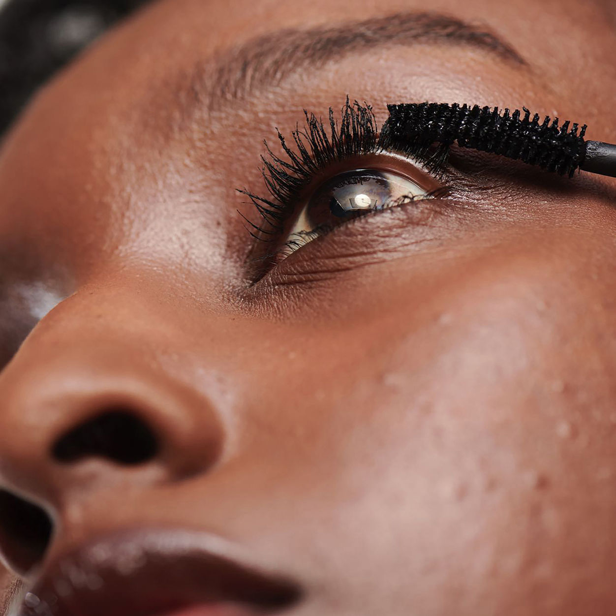 Model image of Clinique High Impact Zero Gravity Mascara