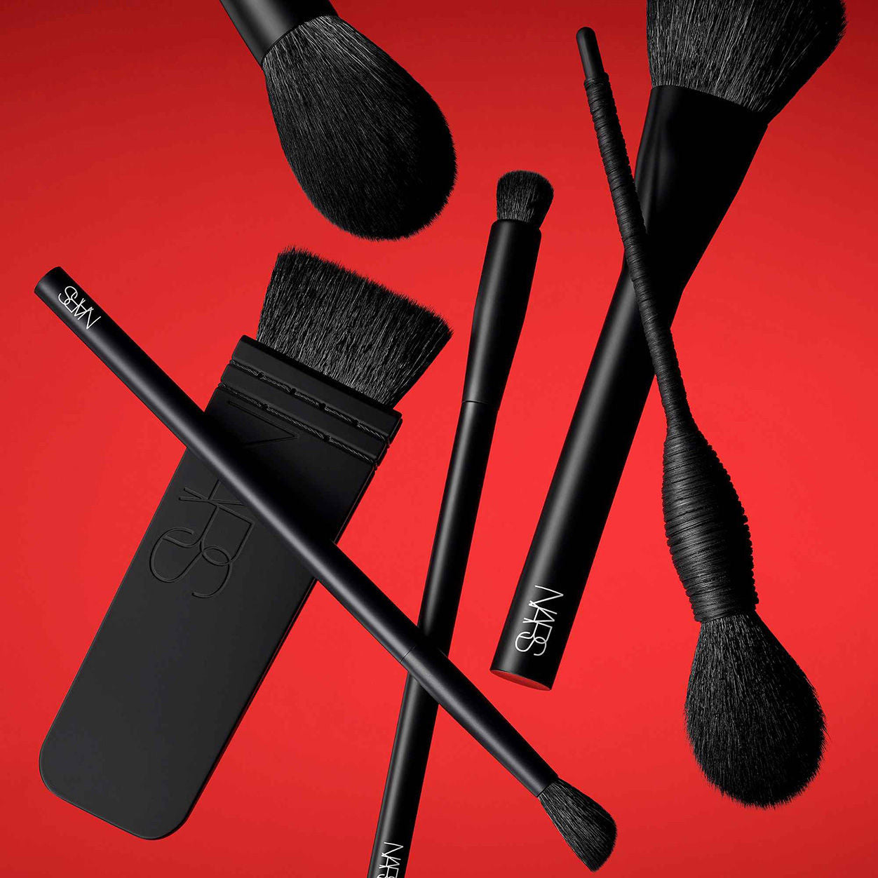Lifestyle image of Nars #28 Brow Spoolie