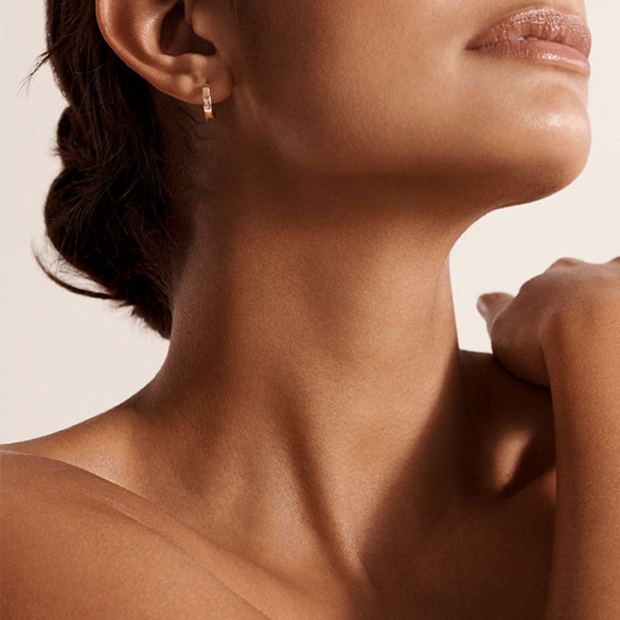 Model image of SkinMedica TNS Eye Repair