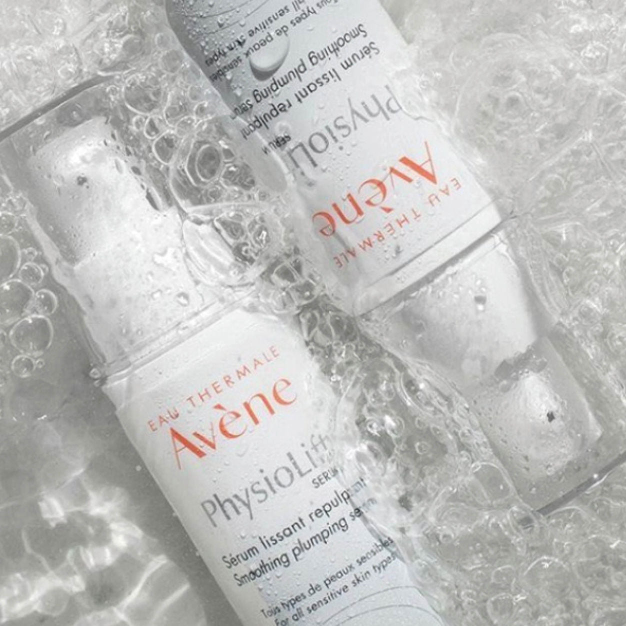 Lifestyle image of Avène PhysioLift Serum