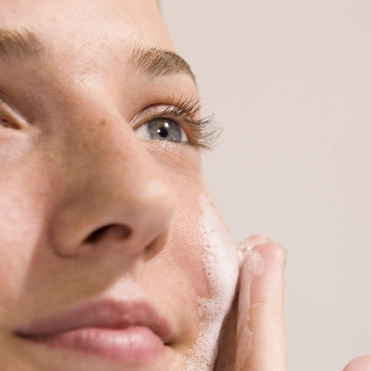 Model image of Avène Cleanance Cleansing Gel