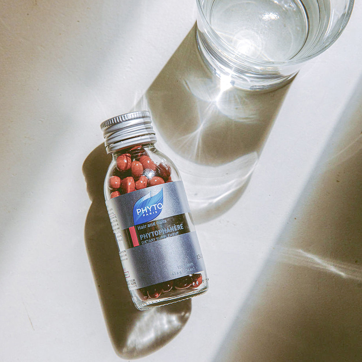 Lifestyle image of Phyto Phytophanère Duo Pack