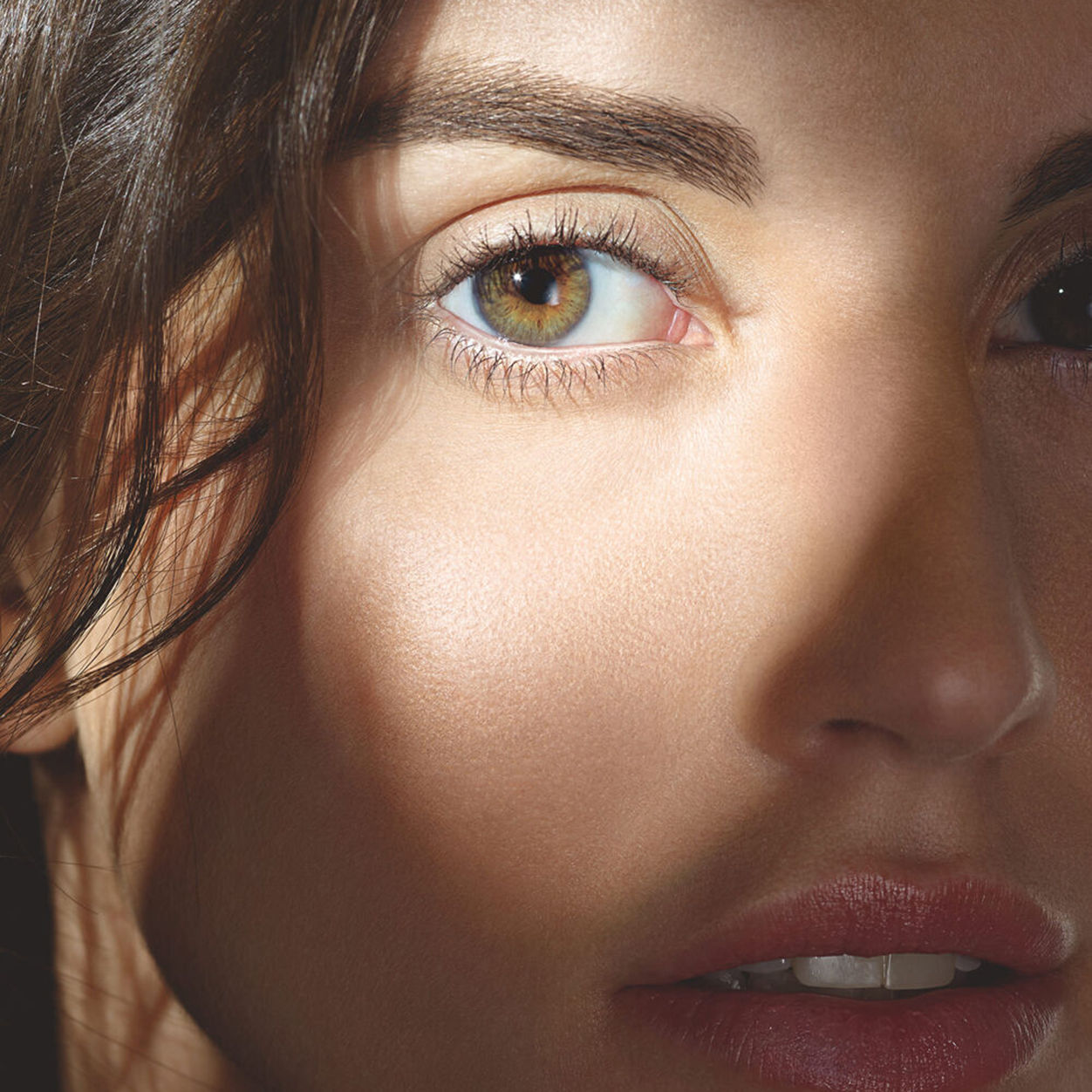 Model image of Sisley Paris Black Rose Eye Contour Fluid