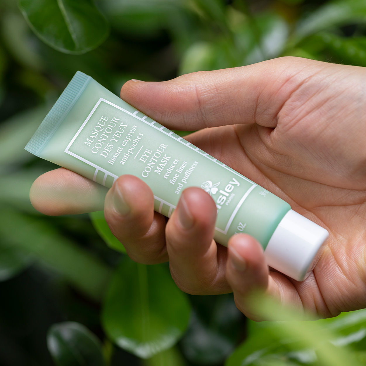 Model image of Sisley Paris Eye Contour Mask