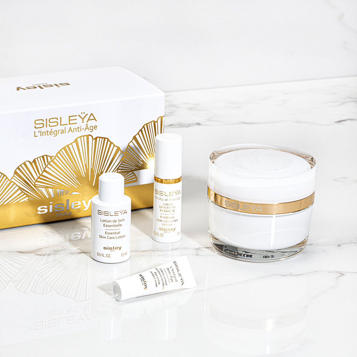 Lifestyle image of Sisley-Paris Sisleÿa L'Intégral Anti-Âge Face Discovery Program