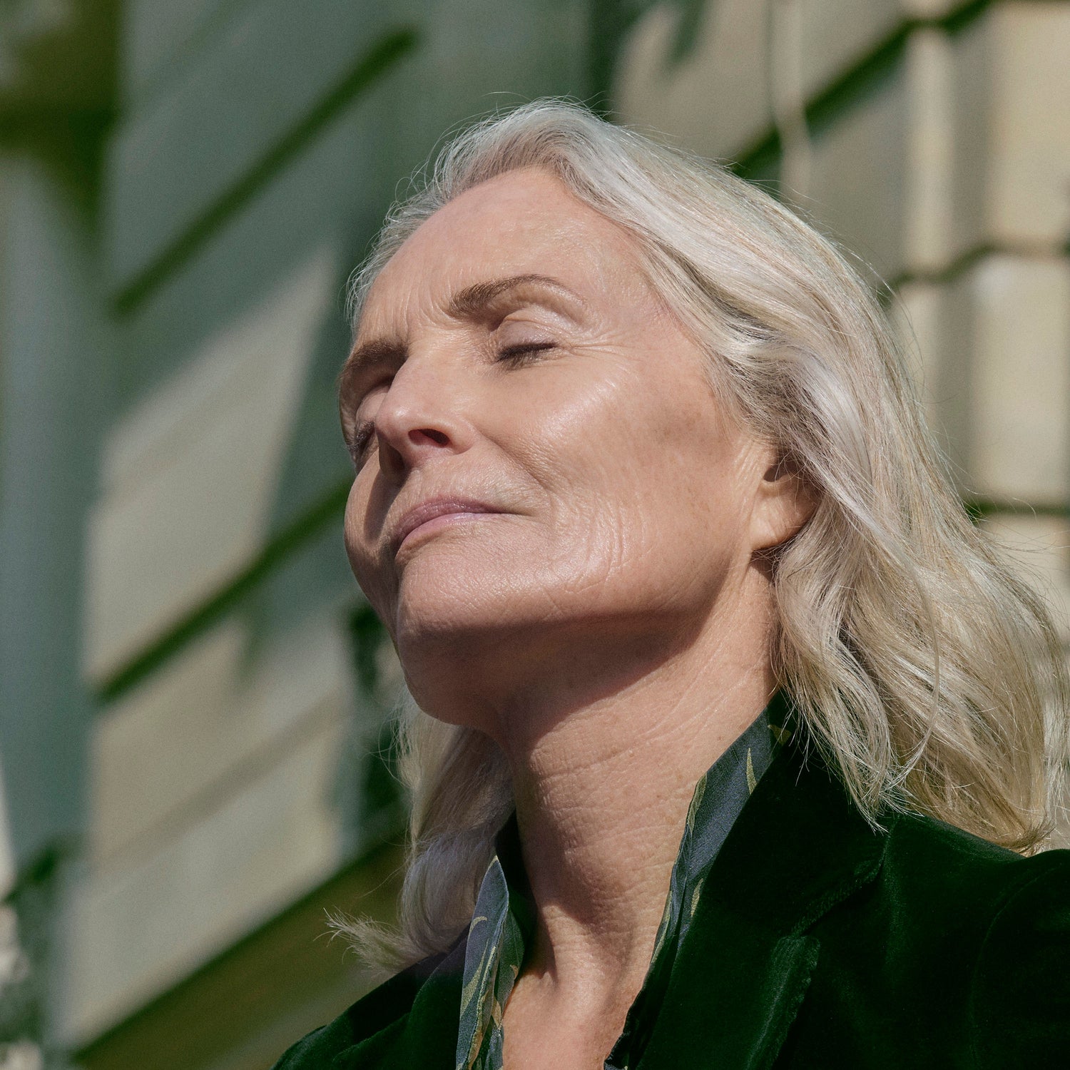 Model image of Sisley Paris Sisleÿa L'Integral Anti-Age Longevity Essential Serum