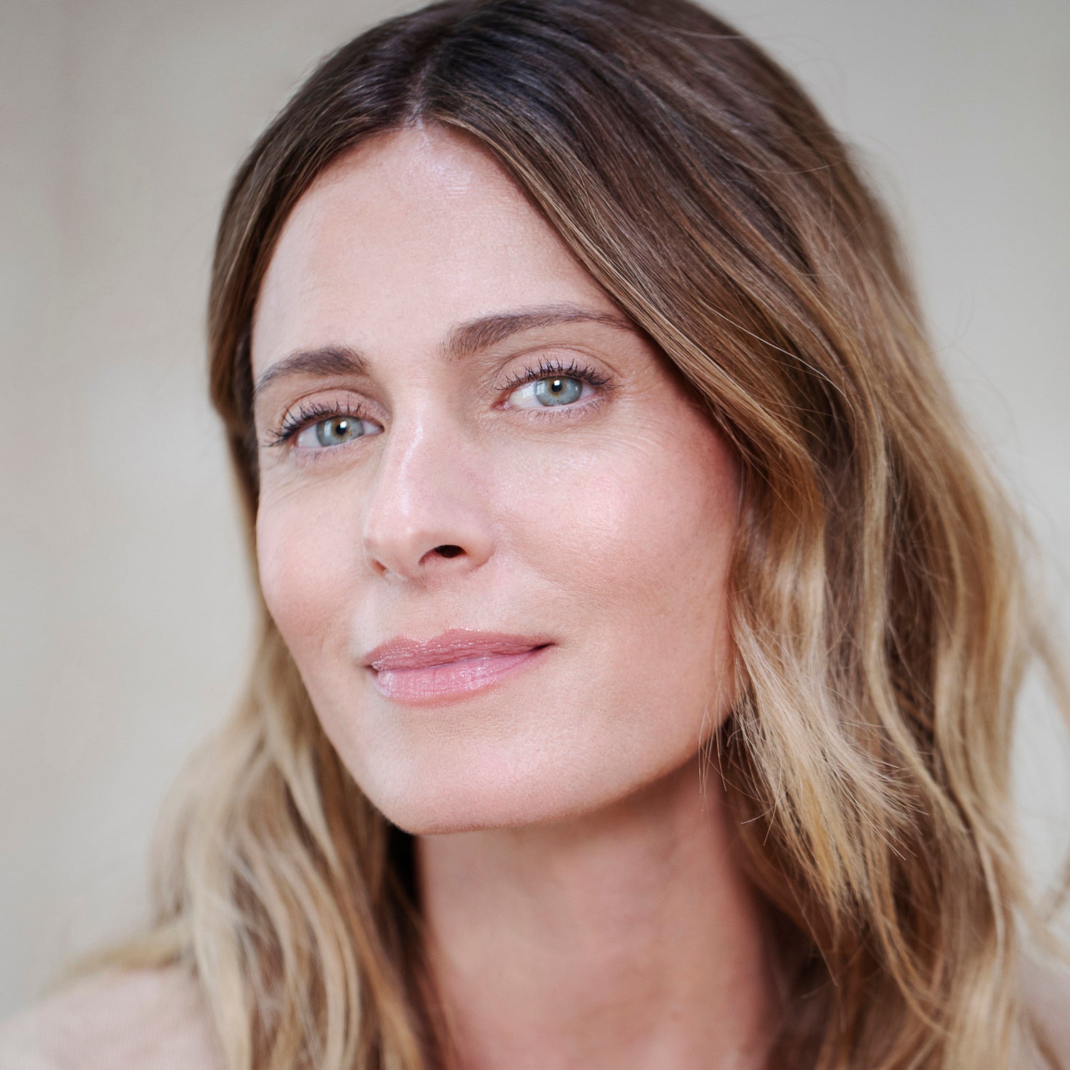 Model image of Sisley Paris Sisleÿa L'Intégral Anti-Âge Eye and Lip Contour Cream