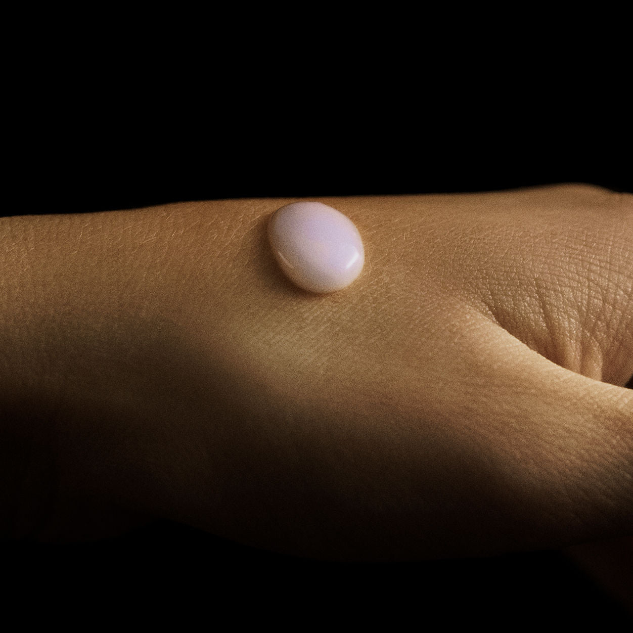 Swatch image of Sisley Paris Supremÿa La Lotion