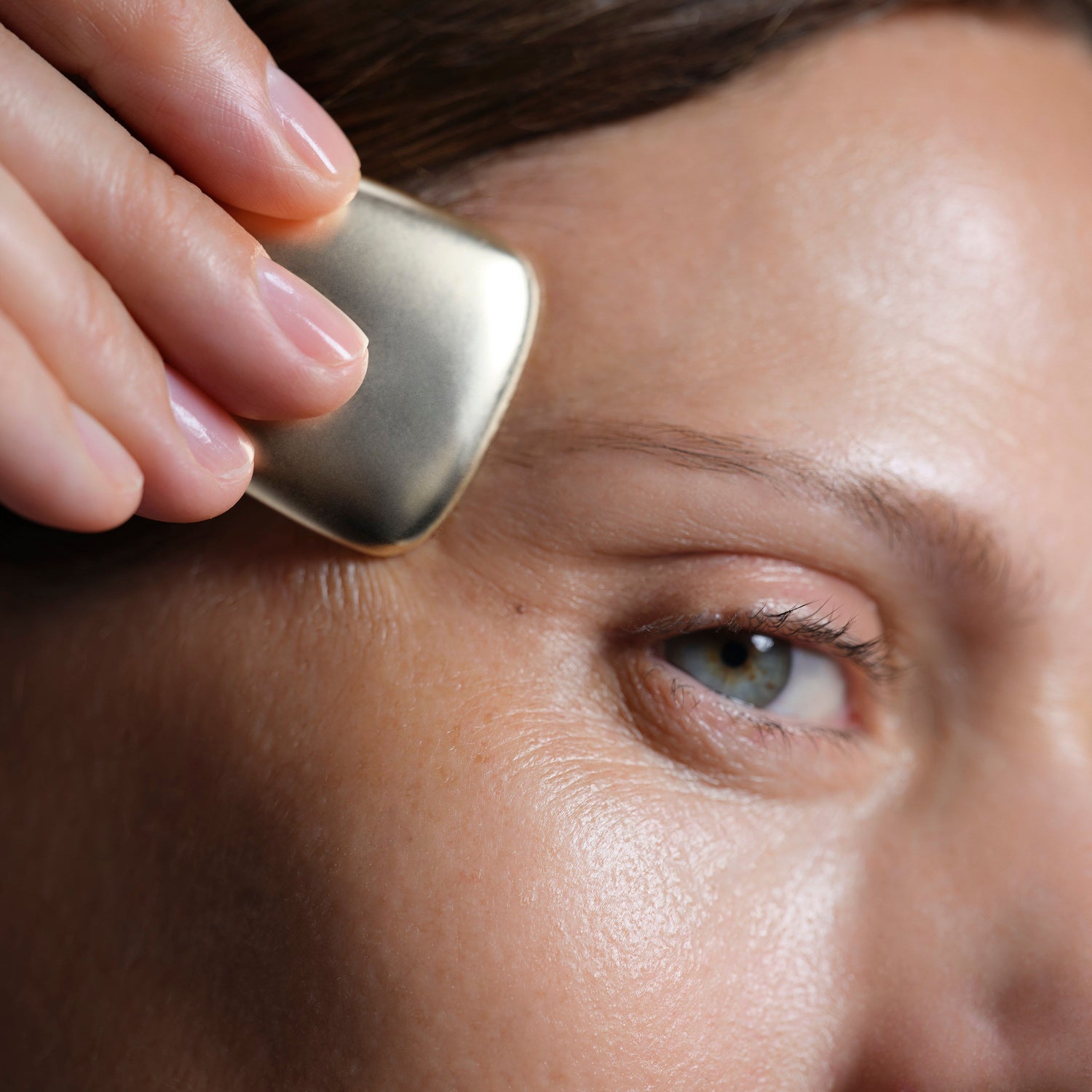 Model image of Sisley Paris Supremÿa at Night The Supreme Anti-Aging Eye Cream Refill