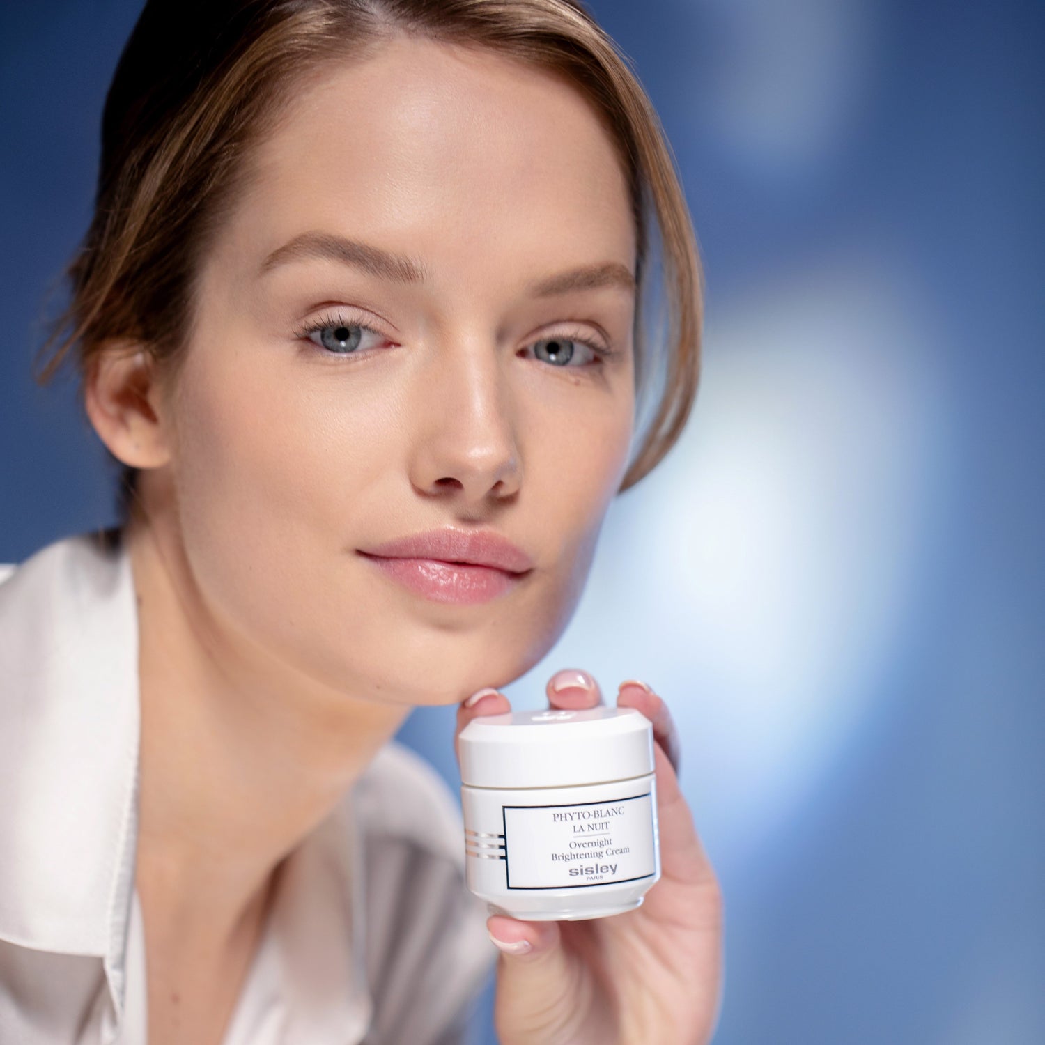 Model image of Sisley Paris Phyto-Blanc Overnight Brightening Cream