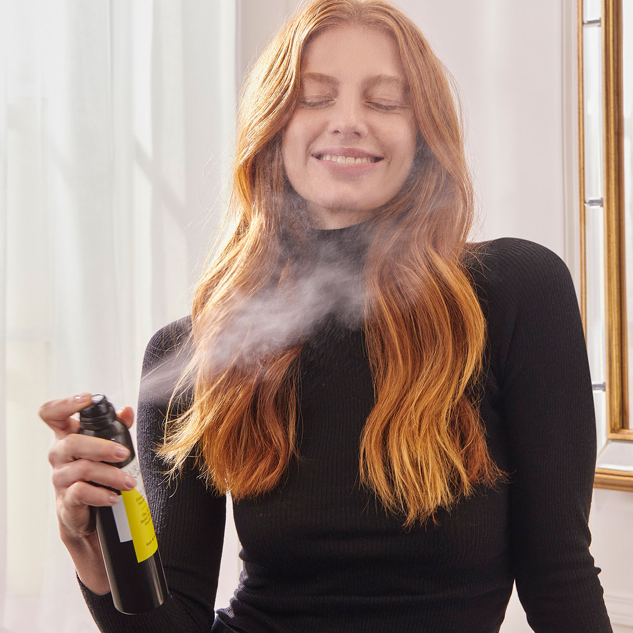 Model image of Sisley Paris The Invisible Hold Hair Spray