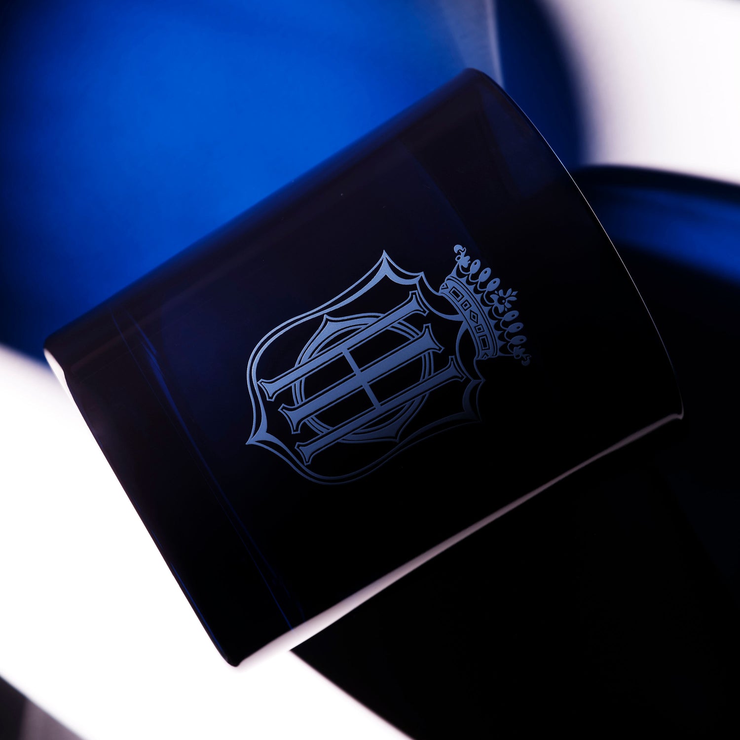 Lifestyle image of Sisley Paris Tuberose Perfumed Candle