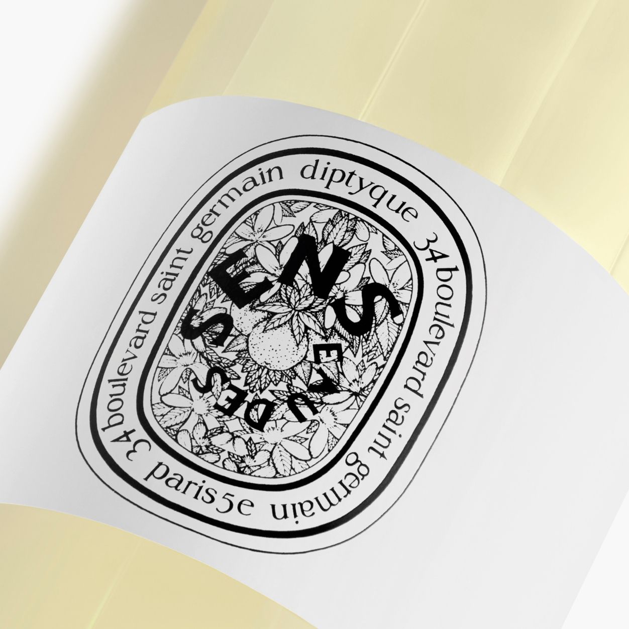 Top-view image of Diptyque Eau des Sens Hand & Body Scented Gel