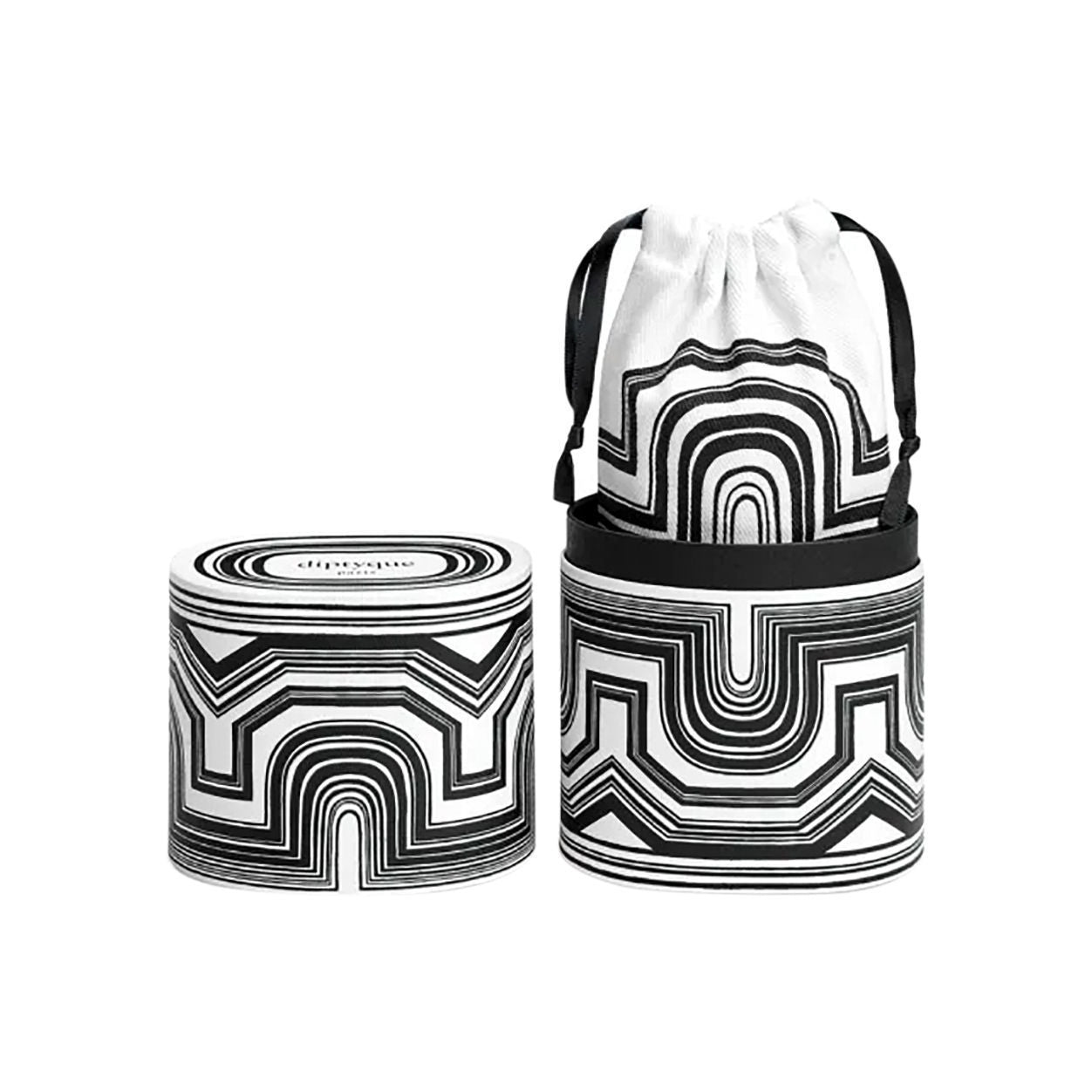 Image of an open Diptyque 34 Boulevard Saint Germain Eau de Parfum