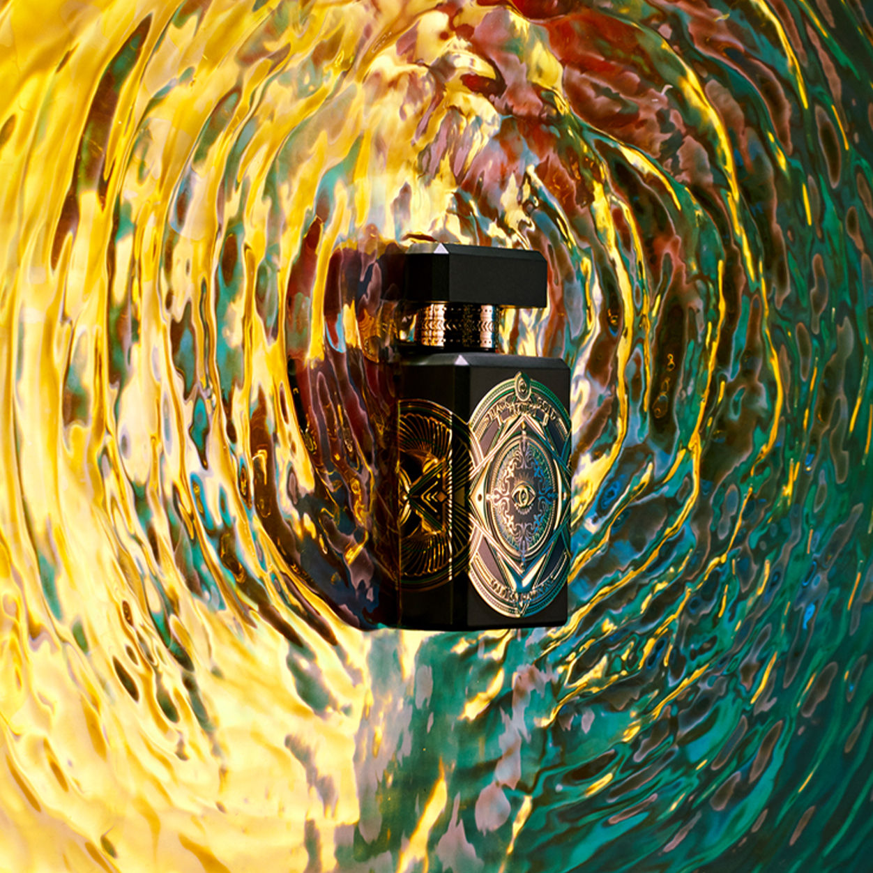 Lifestyle image of Initio Parfums Privés Oud for Happiness Eau de Parfum