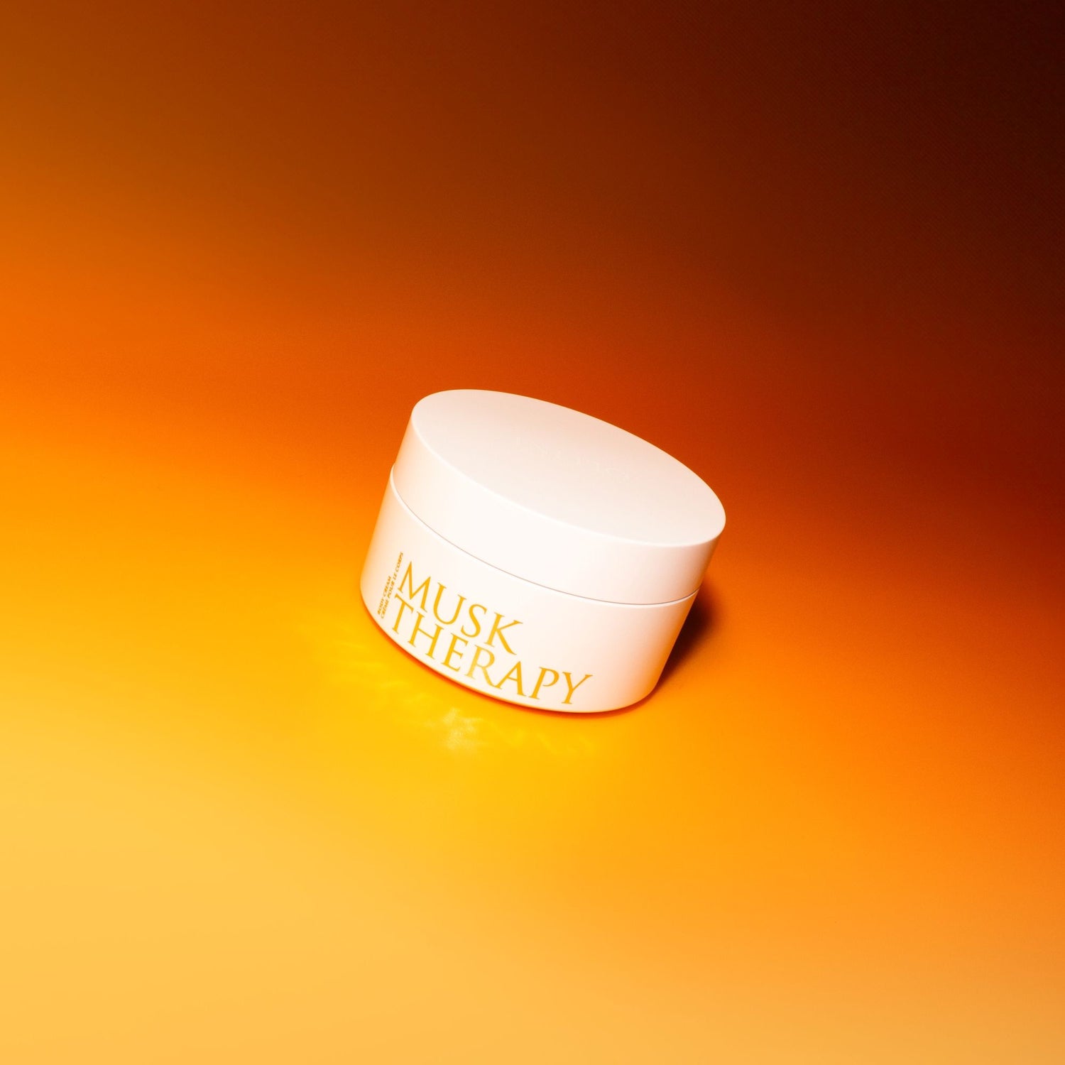 Lifestyle image of Initio Parfums Privés Musk Therapy Body Cream