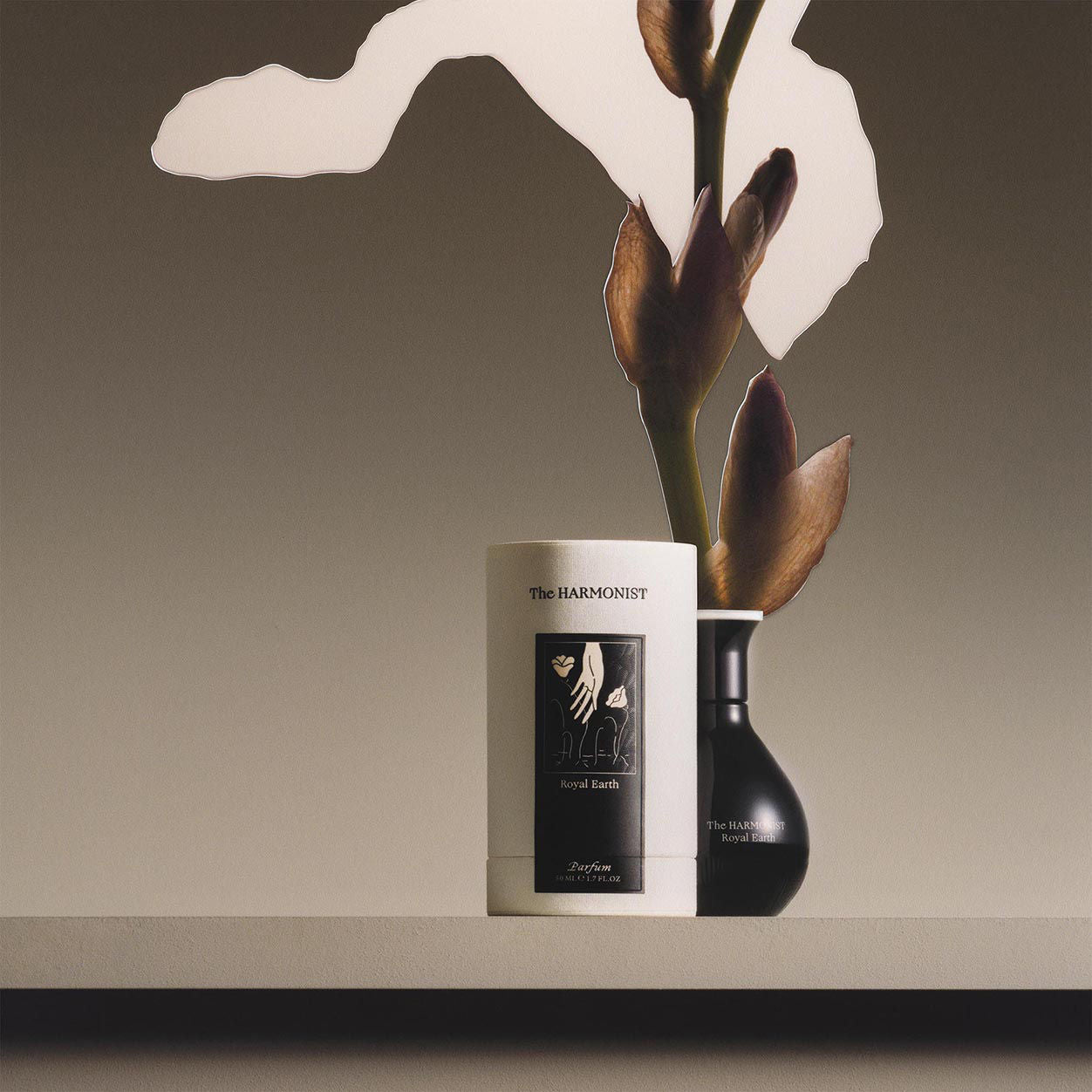 Lifestyle image of The Harmonist Royal Earth Parfum