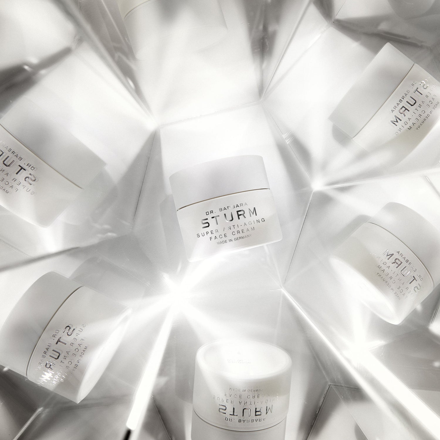 Lifestyle image of Dr. Barbara Sturm Super Anti-Aging Face Cream