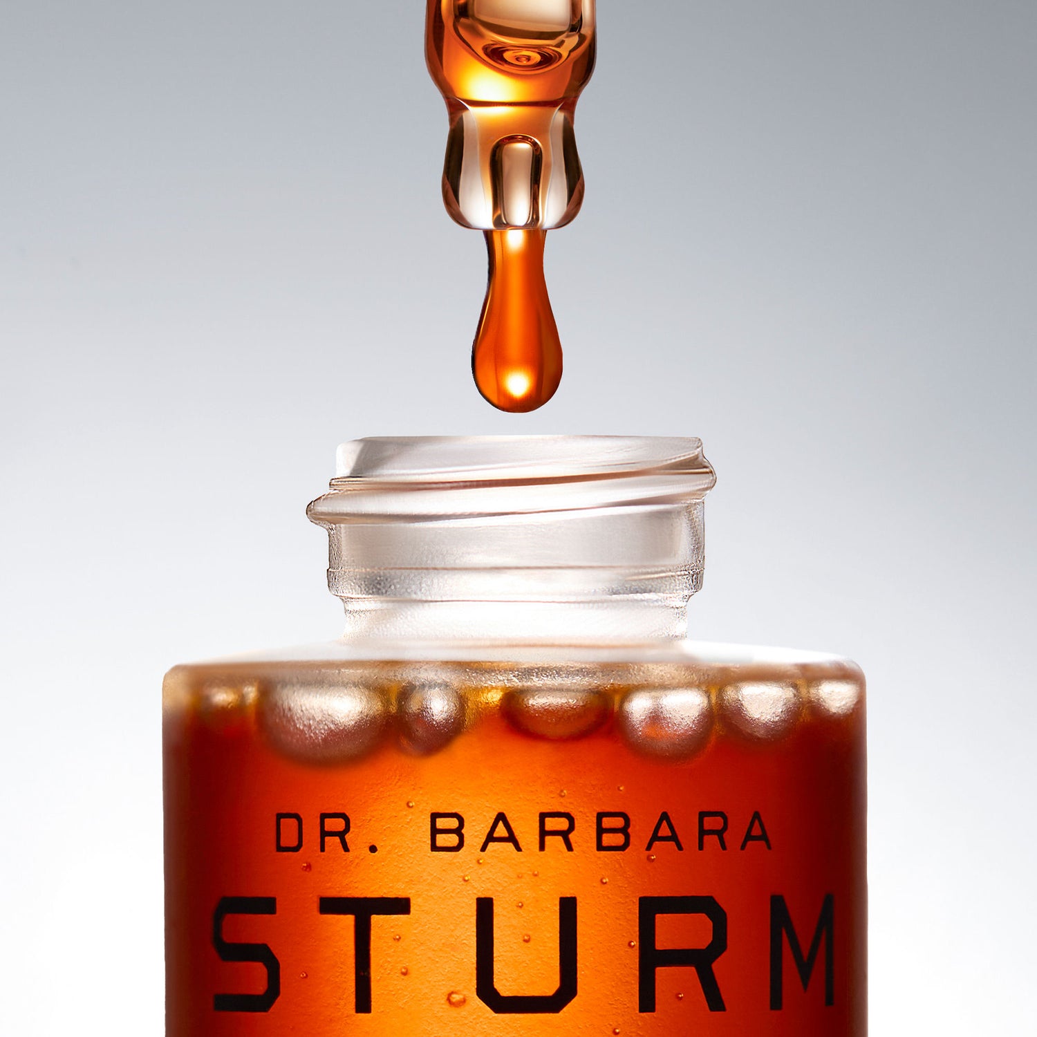 Lifestyle image of Dr. Barbara Sturm Ceramide Drops