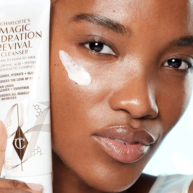 Model image of Charlotte Tilbury Charlotte's Magic Hydration Revival Cleanser