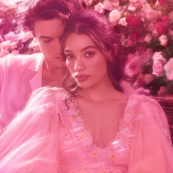 Model image of Charlotte Tilbury Pillow Talk Love Frequency Kit (Limited Edition)