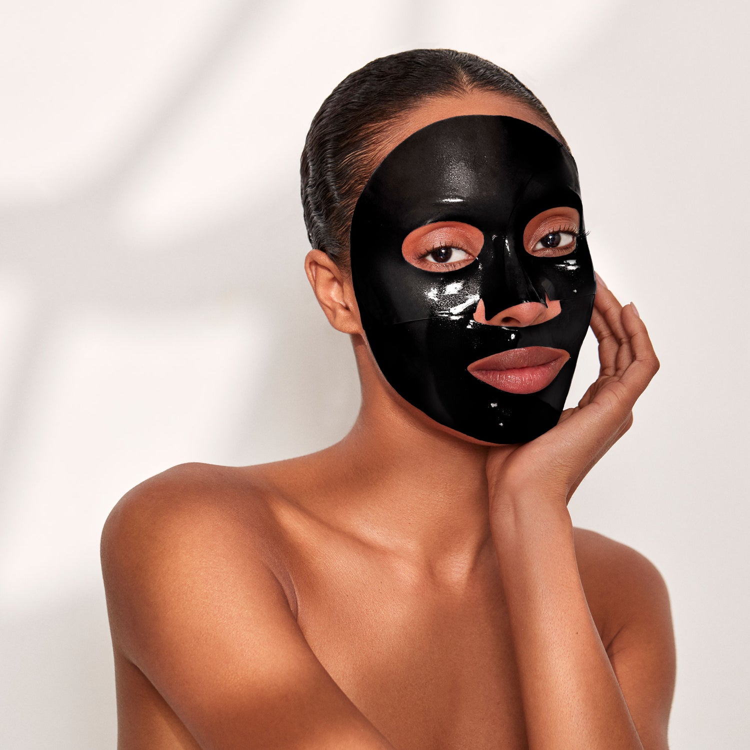Model image of 111SKIN Celestial Black Diamond Lifting and Firming Treatment Mask Box