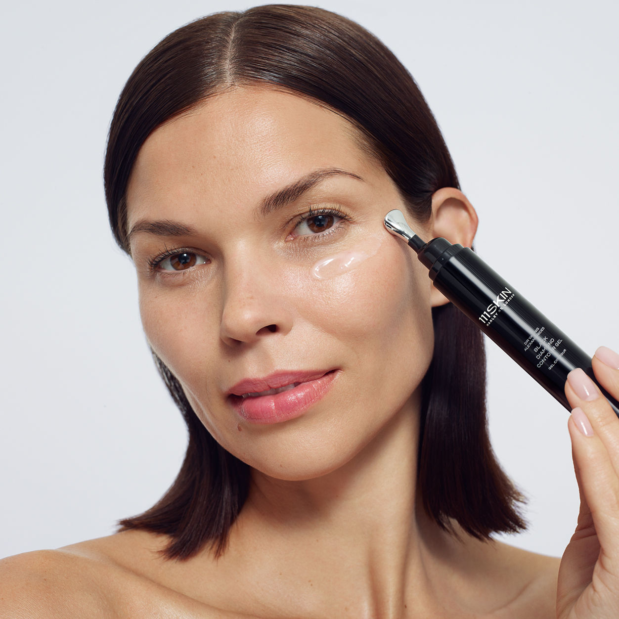 Model image of 111SKIN Black Diamond Contour Gel