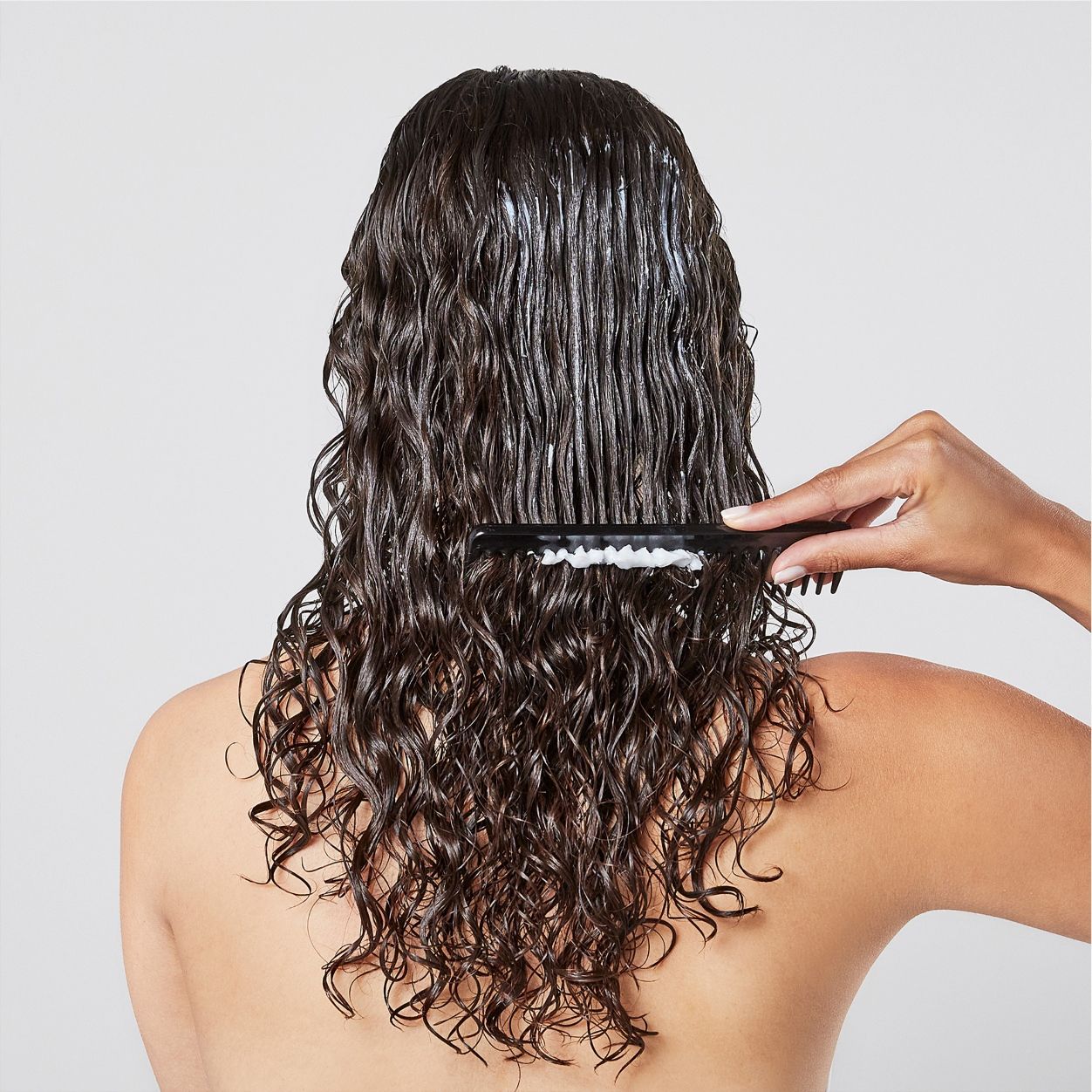 Model image of Philip Kingsley Flaky Scalp Hydrating Conditioner