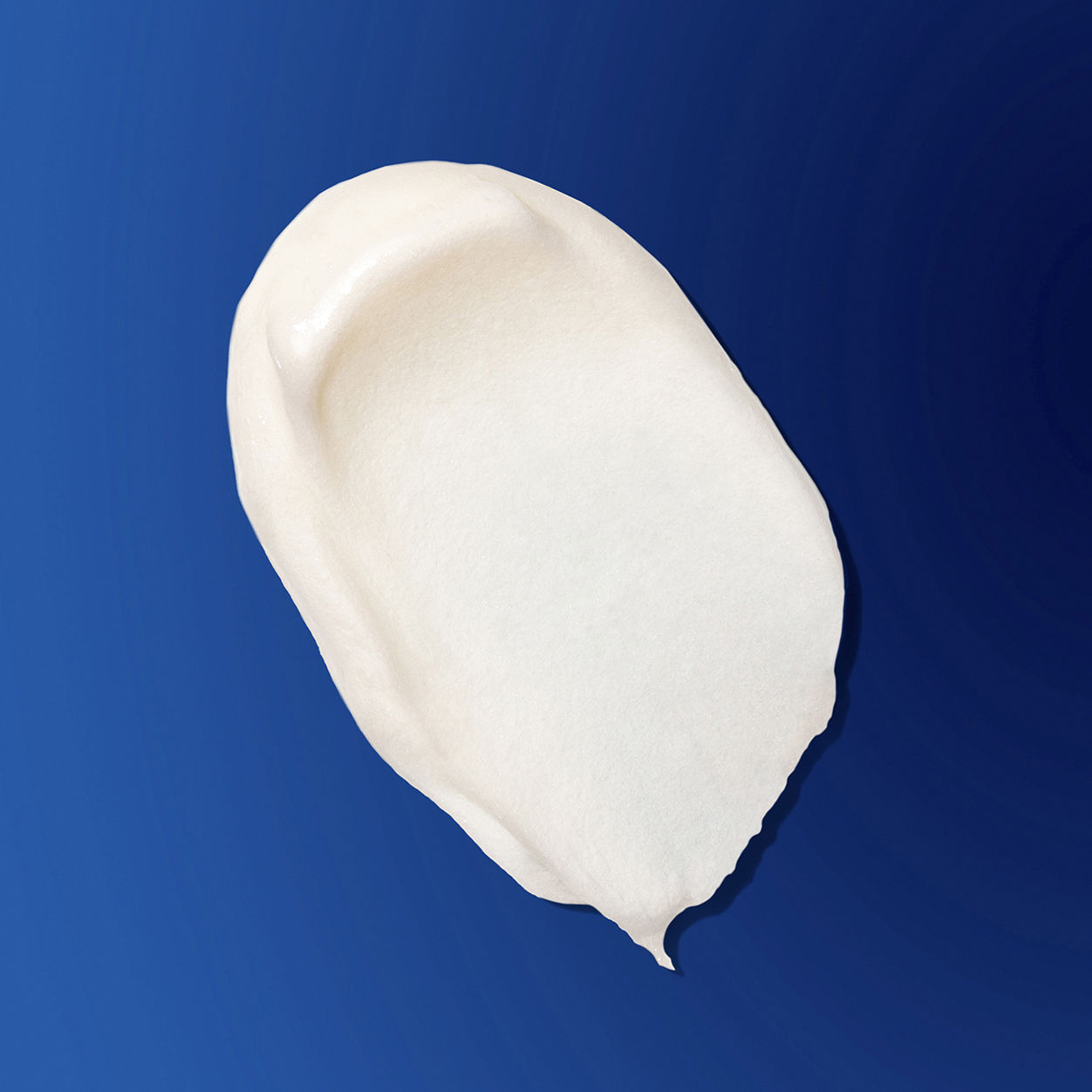 Lifestyle image of Augustinus Bader The Ultimate Soothing Cream Refill