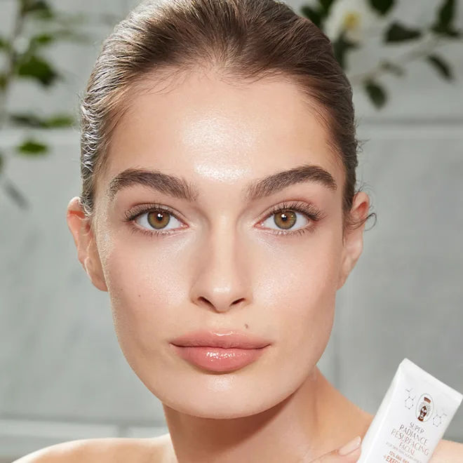 Model image of Charlotte Tilbury Super Radiance Resurfacing Facial