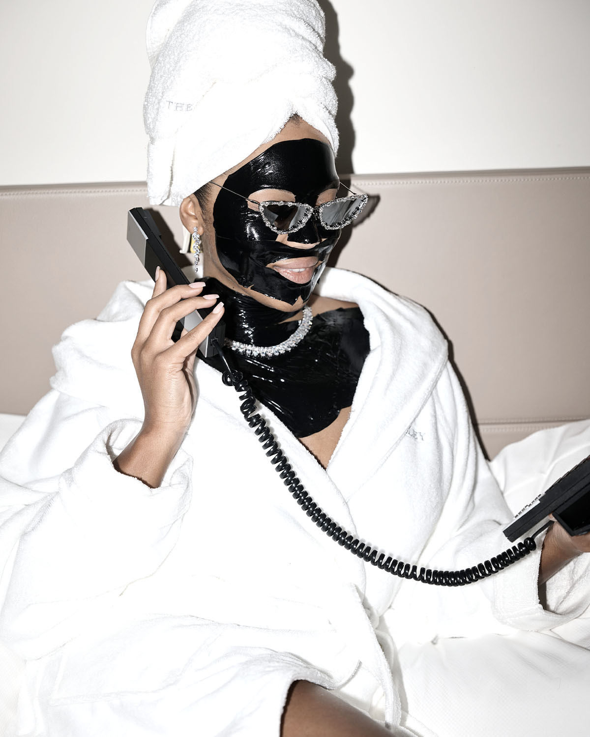 Lifestyle image of 111SKIN Black Diamond Lifting and Firming Neck Mask