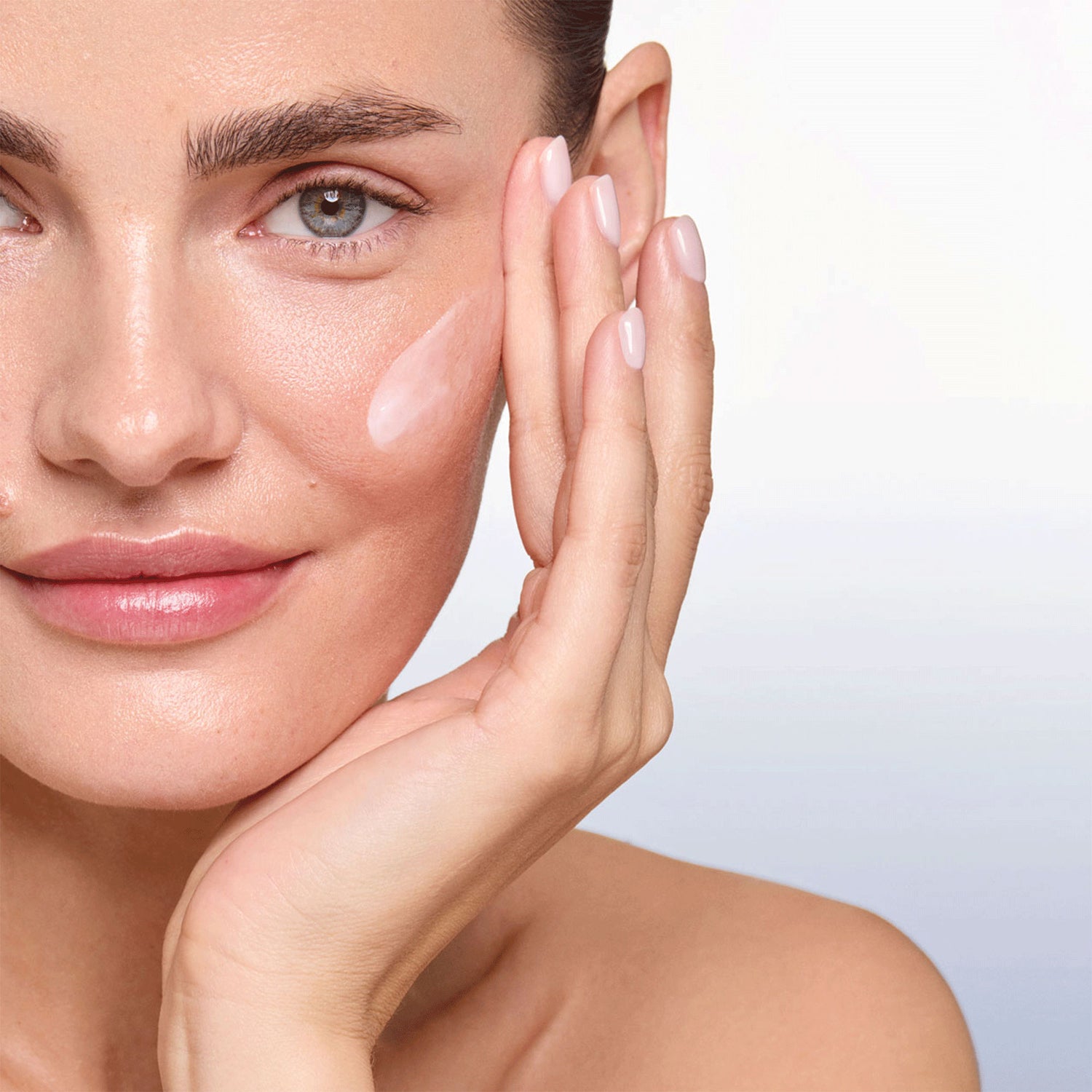 Model image of 111SKIN Cryo Revitalizing Moisturizer