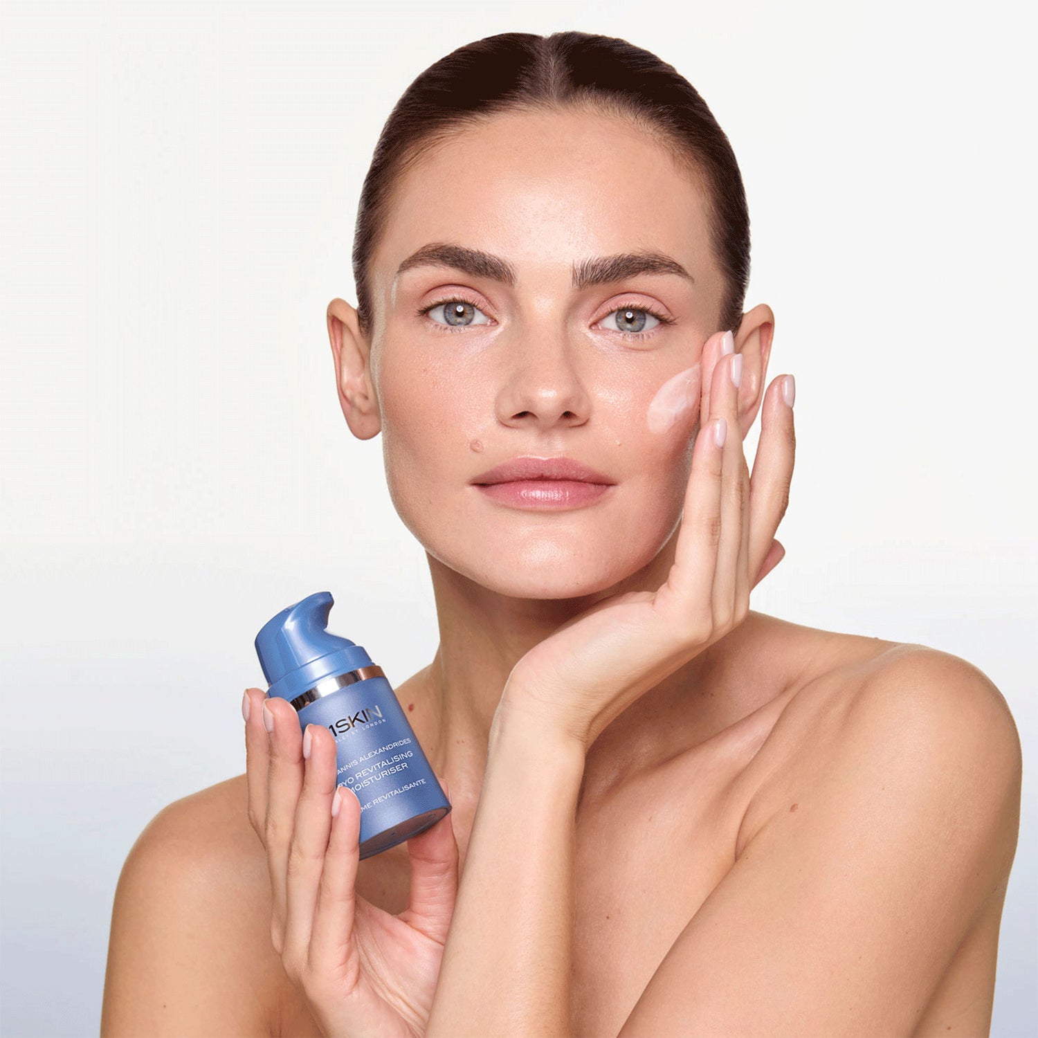 Model image of 111SKIN Cryo Revitalizing Moisturizer