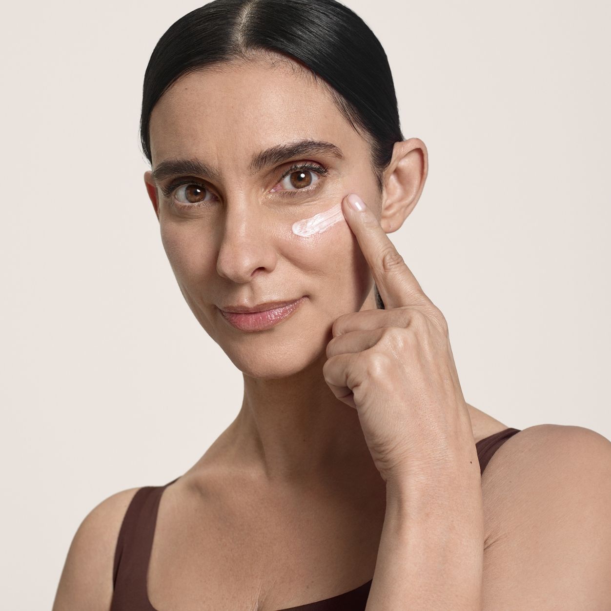 Model image of SunsolveMD ZnO+ Mineral Care Firm + Replenish SPF 50