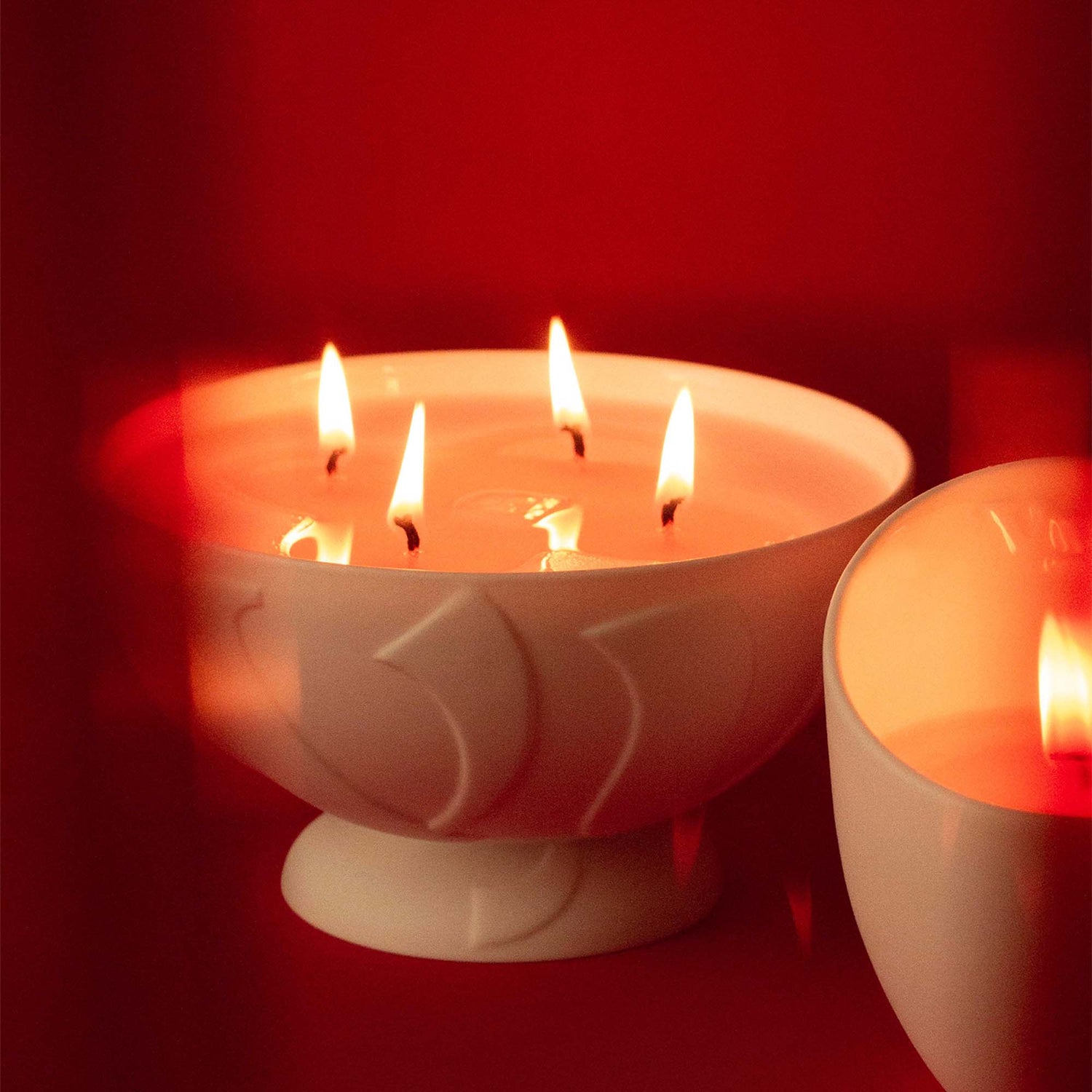 Lifestyle image of Vyrao Large Rose Marie Candle