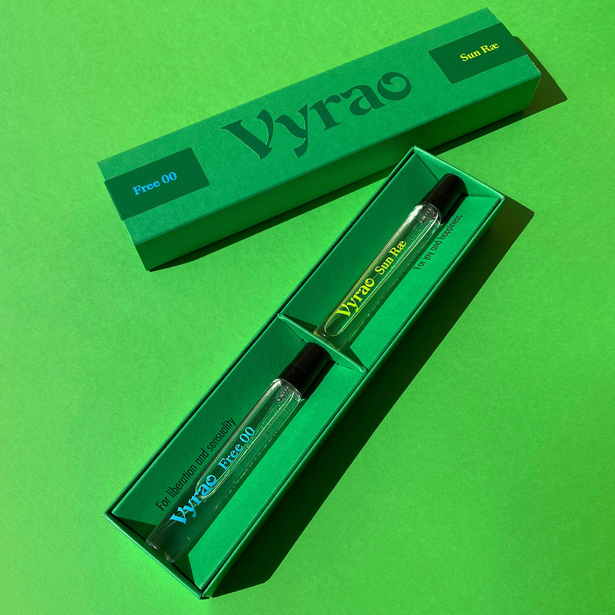 Lifestyle image of Vyrao Sunny Set
