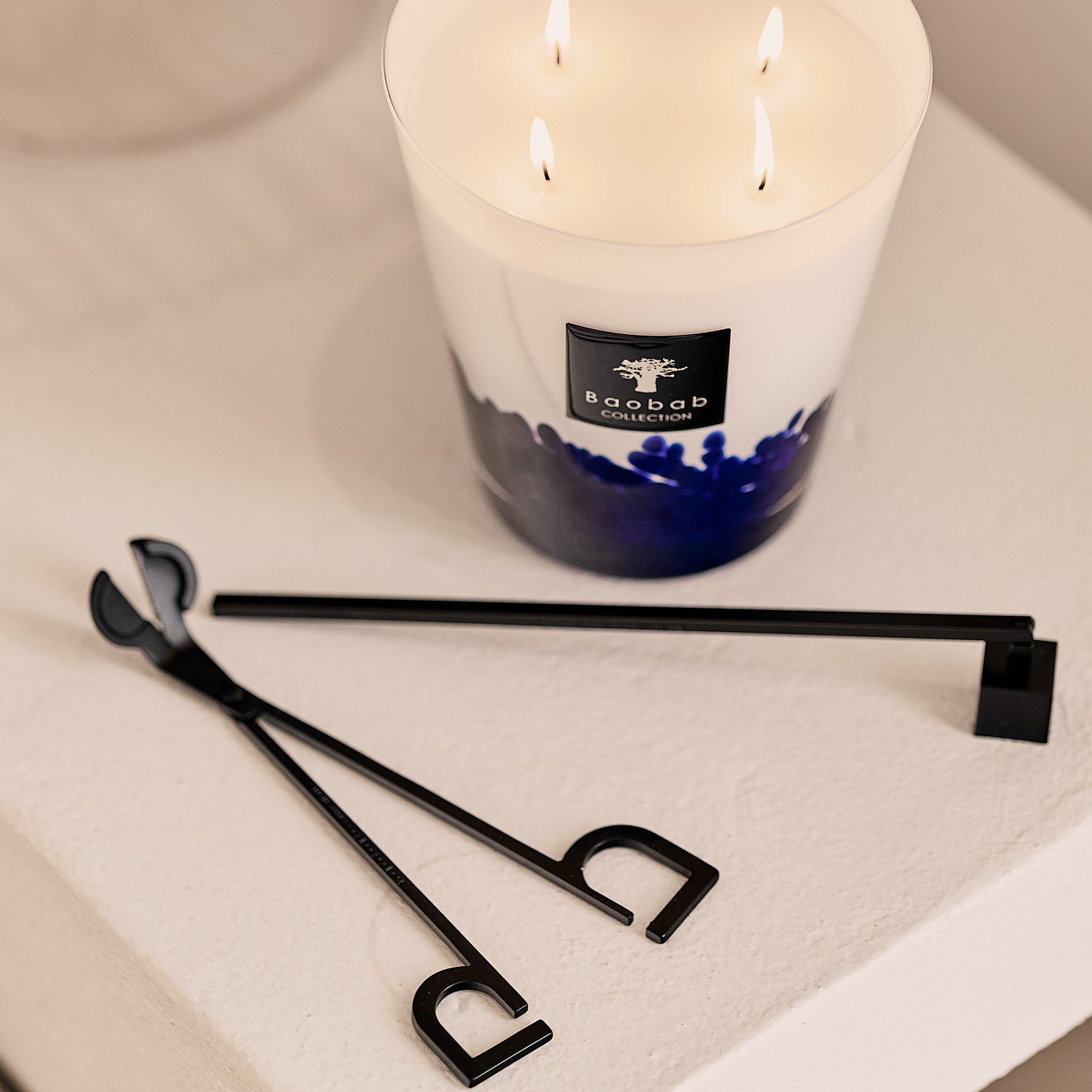 Lifestyle image of Baobab Collection Wick Trimmer