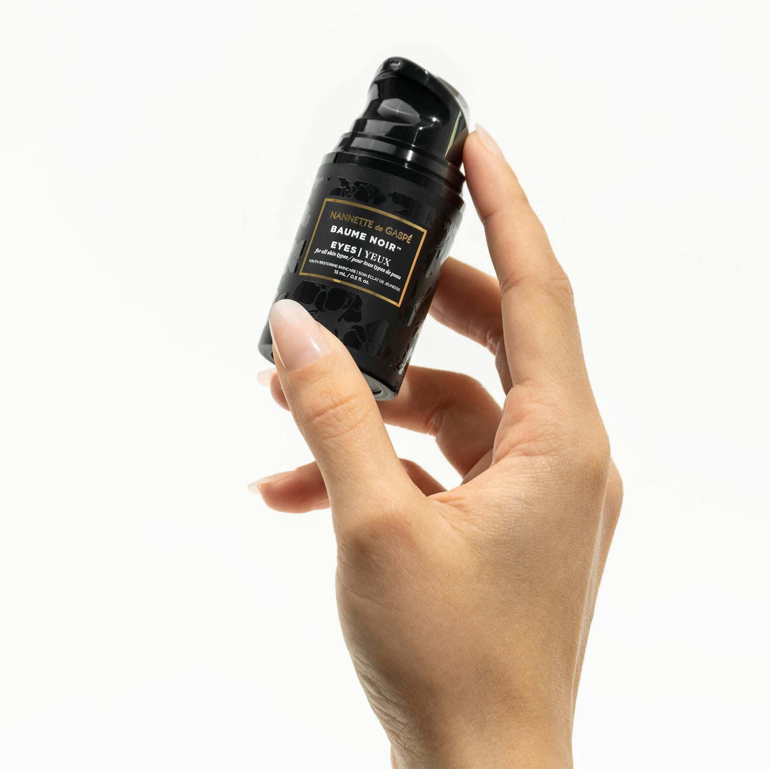 Model image of Nannette de Gaspé Baume Noir Eyes
