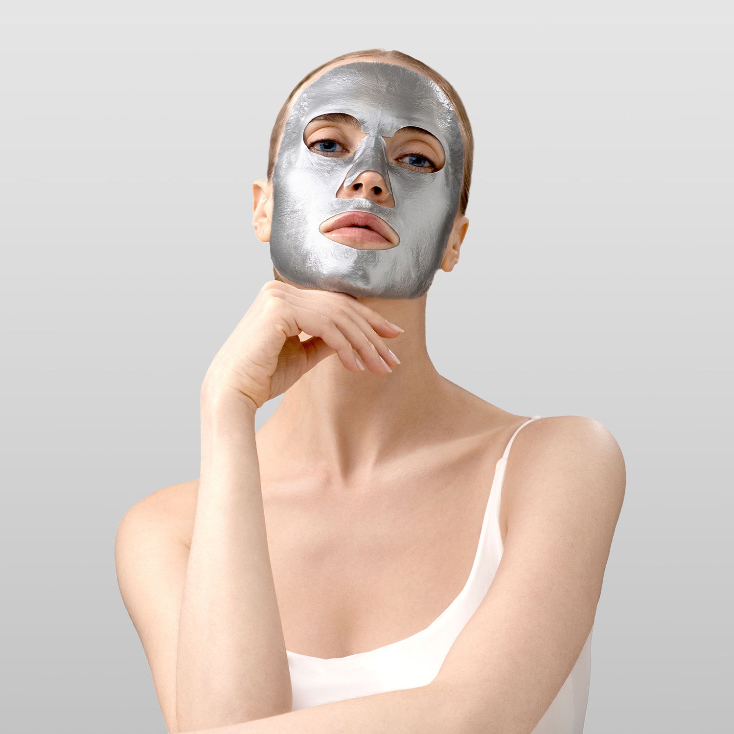 Model image of RéVive Volumizing Anti-Wrinkle Face Mask